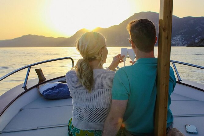 2 Hours Sunset Cruise of Positano - Why this private sunset cruise works better than the big boats