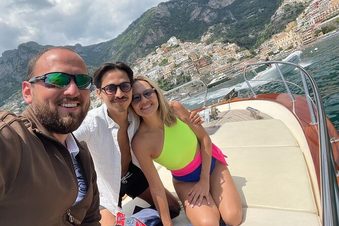 Amalfi Boat Tour from to Positano Praiano or Amalfi. 7 hours - The 7 to 9 hour route: Positano, Praiano, Fiordo di Furore, Conca dei Marini, Amalfi
