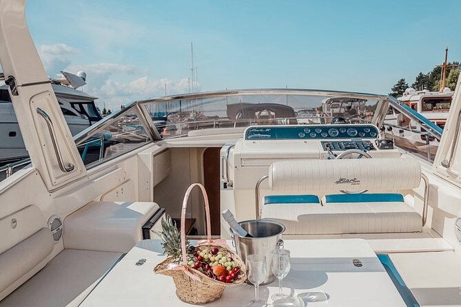 Amalfi Coast, Capri & Li Galli Islands BOAT EXCURSION - Marina del Cantone and Nerano: wide pebble beaches plus views (Stop 9)
