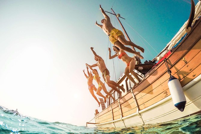 Amalfi Coast & Positano: Boat Tour with Snorkeling & Drinks - Positano from Capo Sottile to La Porta, plus the second snorkeling moment