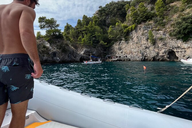 Amalfi Coast rent a rubber boat: from Salerno without a license - Key points to know before you go