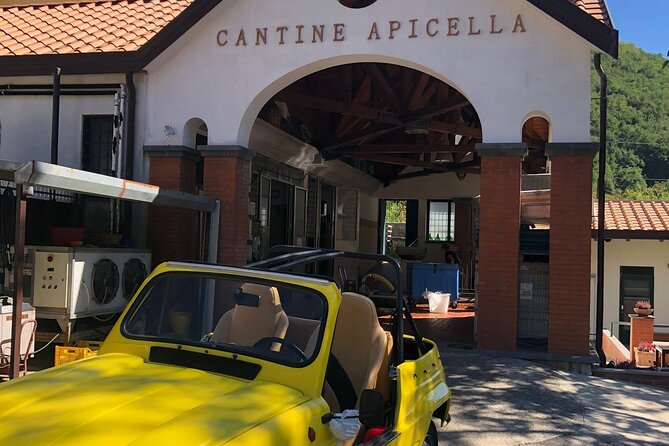 Amalfi Coast vintage tour with cheese and wine tastings - A vintage car morning from Amalfi toward Tramonti