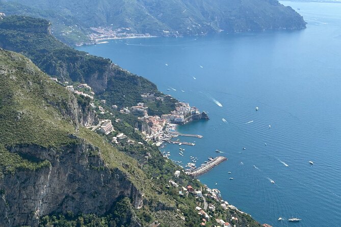 Amalfi: pasta fresca, mozzarella e tiramisù - Lunch with house wines, plus seasonal plates that actually fit the day
