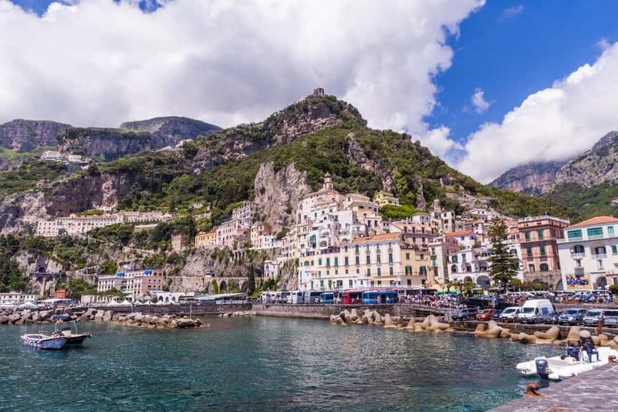 Amalfi, Positano & Ravello: Boat Tour from Sorrento - From Sorrento to the open water: the Naples Gulf cruise