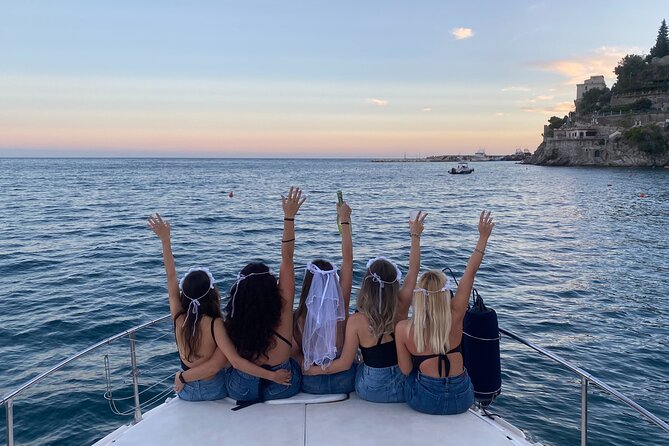 Bachelorette party, boat party in Salerno with aperitif and tapas - Practical tips to make your boat party smoother