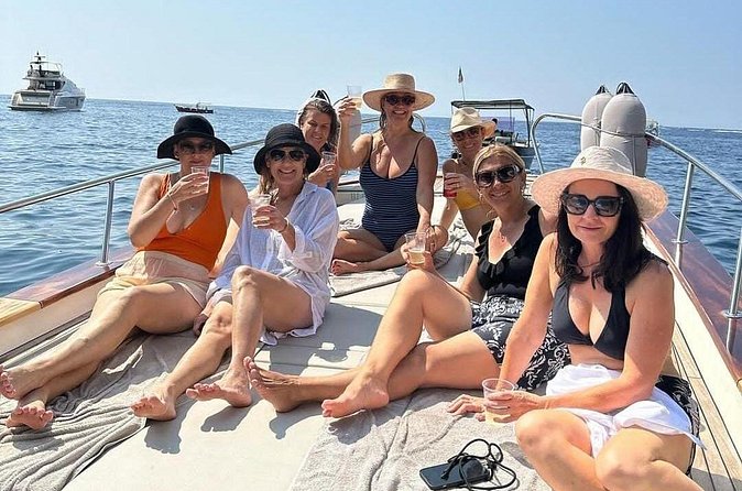 Boat tour along the Amalfi Coast - Onboard Setup: Drinks, Snacks, Towels, and a Bathroom