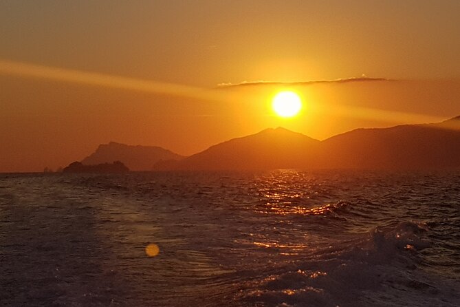 Boat Tour at Sunset on the Amalfi Coast - The main event: sunset off Positano with aperitif and Prosecco
