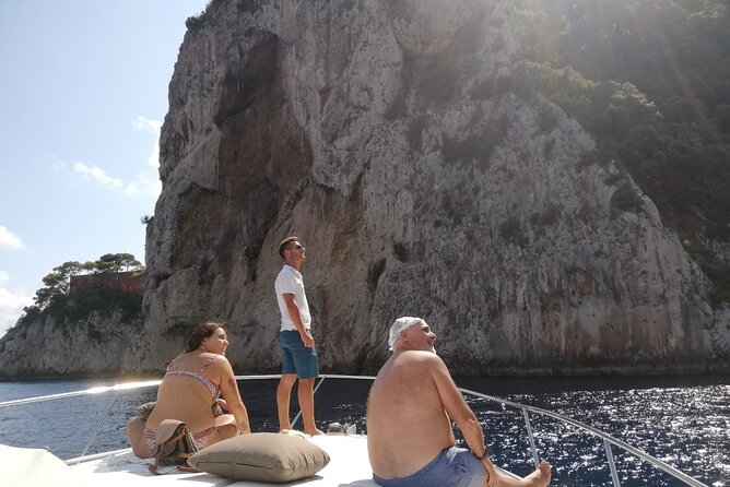 Boat Tour throughout the Amalfi Coast Amalfi and Positano - The swimming and snorkeling part: what you can do with included gear
