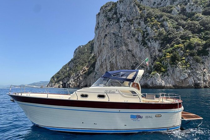 Boat tour with lunch overlooking the sea - Getting to the meeting point near Salerno’s port at 9:30