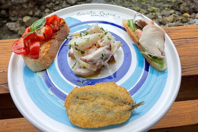 Boat tour with lunch overlooking the sea - Vietri sul Mare: ceramics, color, and a quick coast reset