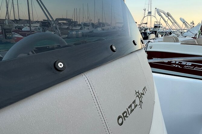 Boat trips DA Amalfi - Your boat comfort checklist: sun, shade, shower, and a Bluetooth stereo