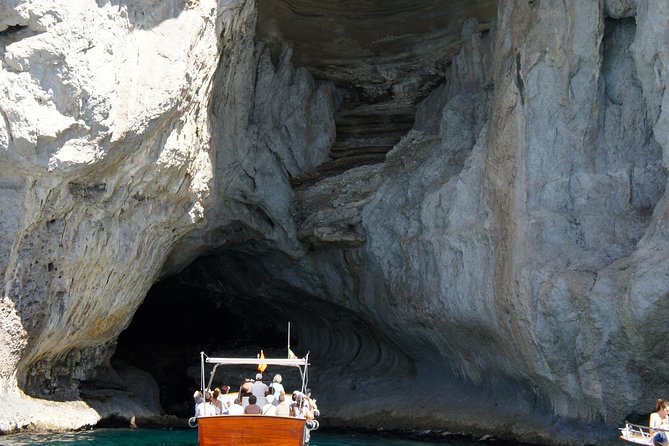 Capri & Blue Grotto Small Group Full-Day Boat Tour from Positano - Positano to Capri: why sailing beats ferry math