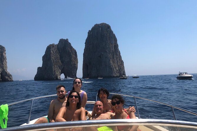 Capri Private all inclusive Boat Tour with City Exploration - Private Capri by boat from Positano, with an all-inclusive onboard day