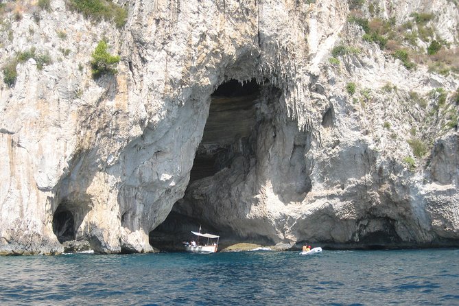 Capri Private Boat Tour from Positano, Praiano or Amalfi - Lunch and Food Strategy: Capri on Your Terms