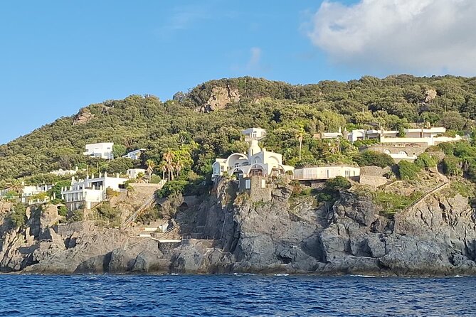 Daily trip to Ischia from Sorrento or Positano - Gozzo 25FT - Onboard drinks and snacks: the real comfort factor