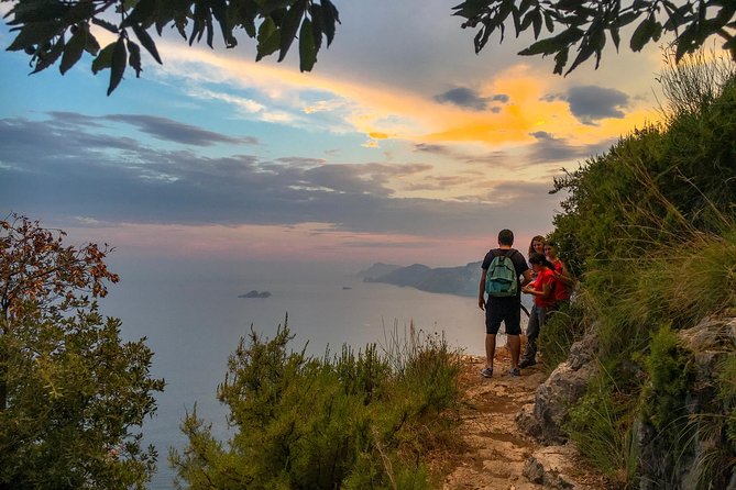 Discover "Path of theGods" private hiking tour from Amalfi Positano Sorrento - What to wear and bring, so your day feels smooth
