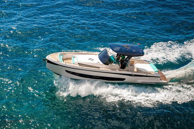Discover the Amalfi coast between traditions, flavors and colors with a private tour - Onboard comfort: WiFi, restroom, and the drink-and-snack reality