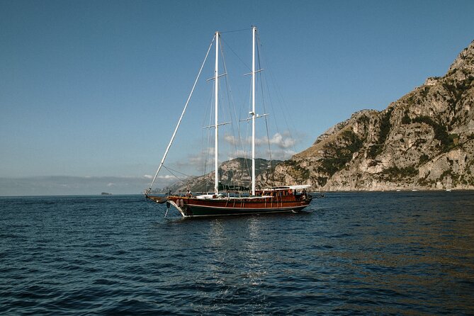 Discover the precious Amalfi Coast by boat - Weather rules, sea conditions, and how to plan so your day goes smoothly