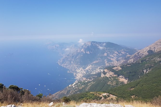 Discovering Amalfi coast via Amalfi - Pogerola by walking - What to wear and bring for a step-heavy coastal hike