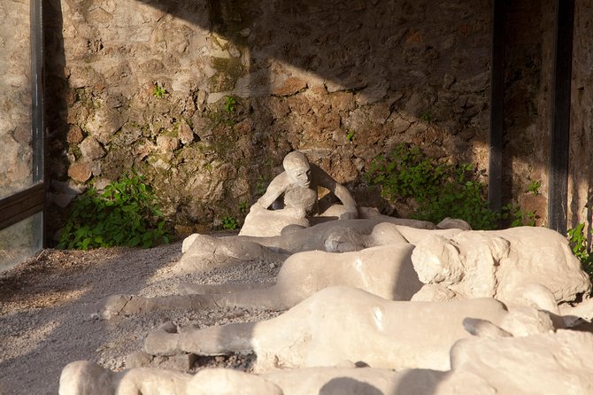 Explore the Pompeii Ruins from Positano - Group size and the sound-and-sight test