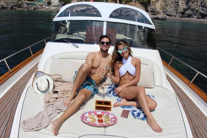 From Salerno: Small Group Amalfi Coast boat tour with stops in Positano & Amalfi - Meeting point and timing: Molo Manfredi in Salerno