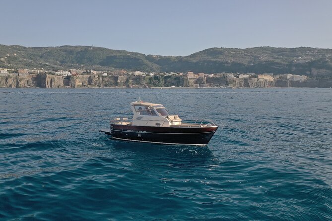 Full-day Exclusive Private boat tour on the Amalfi coast - Li Galli: the small island stop that makes the sea time count