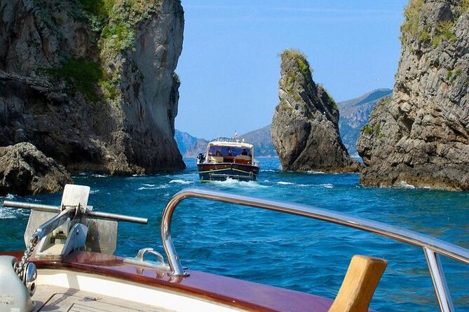 Full Day Private Boat Tour Along the Amalfi Coast - Lunch logistics: plan for it, and you’ll enjoy it more