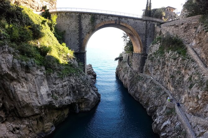Full Day Private Boat Tour Along the Amalfi Coast - How this tour compares to typical Amalfi sightseeing