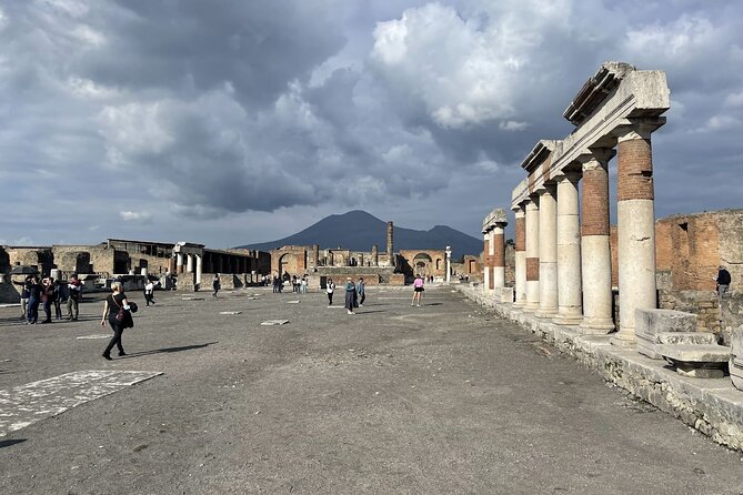 Guided Tour Pompeii And Vesuvius from Positano Skip the Line - Pompeii Archaeological Park: A Focused 2-Hour Guided Walk