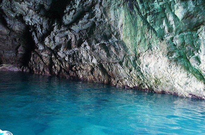 Half Day Amalfi Coast Private Cruise from Positano - Grotta dello Smeraldo: optional entry and the queue tradeoff