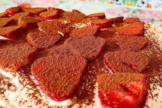 Hands-On Pasta and Tiramisu Class in Positano with Local Family - Dining Family-Style: The Real Point of the Class