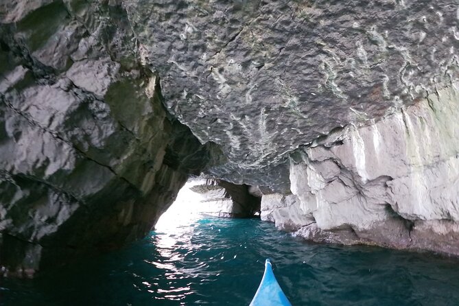 Kayak tour in Positano - Guide and group size: why attention feels better on a small tour