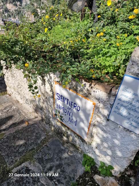 Lemon Path - Amalfi coast - The 10-Minute Viewpoint Stop, Photos, and Why Timing Helps