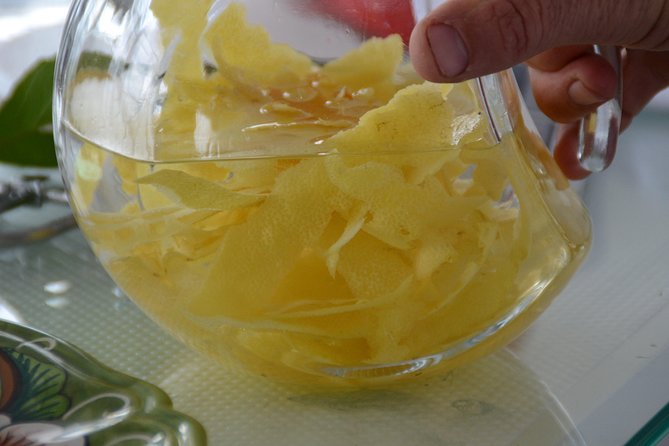 Limoncello Making and lunch with lemon base - The 5 to 6 course lemon-forward lunch: more than just a meal