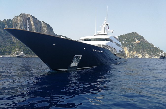 Luxury Positano and Capri private boat tour - The captain factor: what you should look for on a private tour