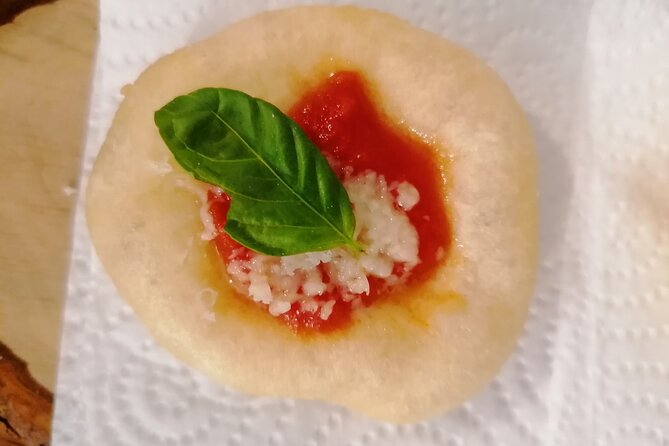 Pizza e Tiramisù class with local mum in Positano - Small Group Means Attention, Not Noise