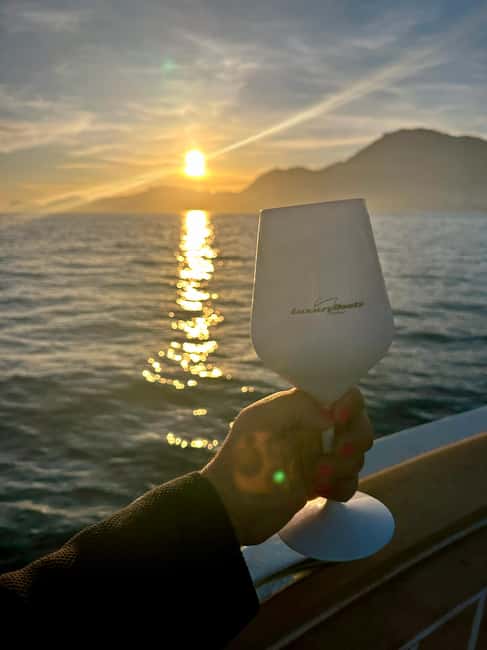 Positano: Shared Sunset Cruise - Getting on board at Cala Marinai Brasserie: what’s included right away