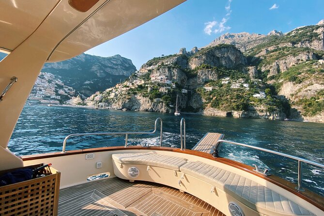 Private boat tour along Amalfi Coast - Food and drinks: what is included and what that means for your day