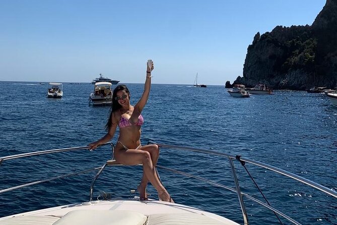 Private Boat Tour Costiera Amalfitana e Capri Esposito 28 Luxury - Grotta d’o Pertuso and Sirenuses: the “boat-accessible” wow factor