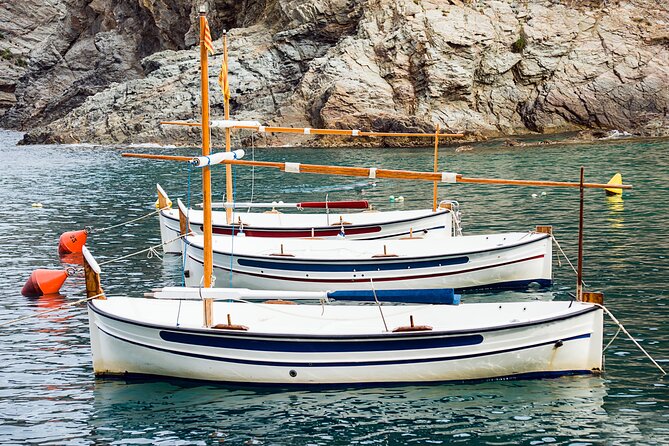 Private Boat Tour of Capri and the Blue Grotto in One Day - White Grotta and Grotta Verde: the contrast stops you should not skip