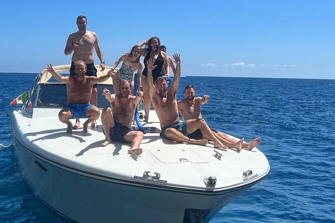 Private boat tour to Capri - Key highlights at a glance