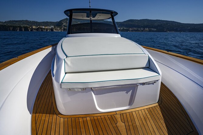 Private Boat Tour with Gozzo 35 Apreamare - Marina Piccola and the Faraglioni: classic Capri views in compact time