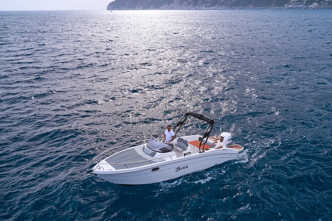 Private Boat Tour with Saver 7.50 WA - I Faraglioni: passing under Capri’s iconic rock arch