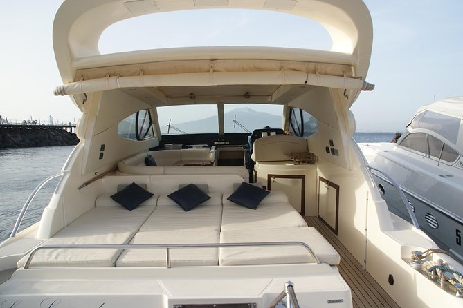 Private Cruise to Capri and Amalfi coast from Positano or Amalfi - yacht 50' - What is included onboard, and how it affects your day