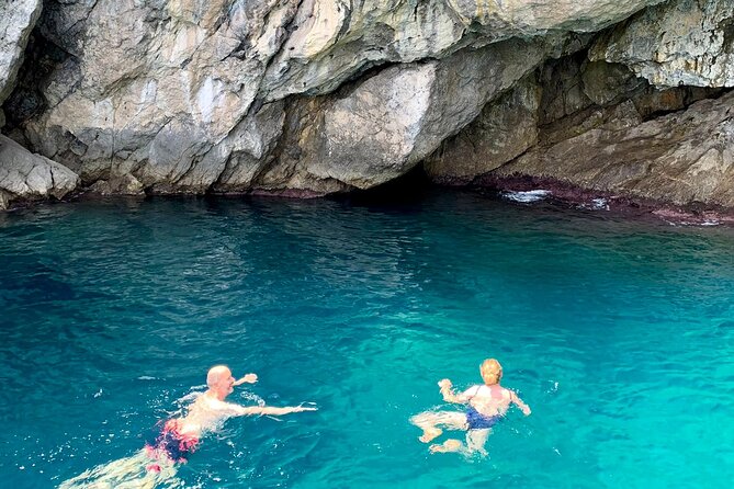 Private Day on the Island of Capri with Departure from Positano - What you get on board, and what you pay for separately