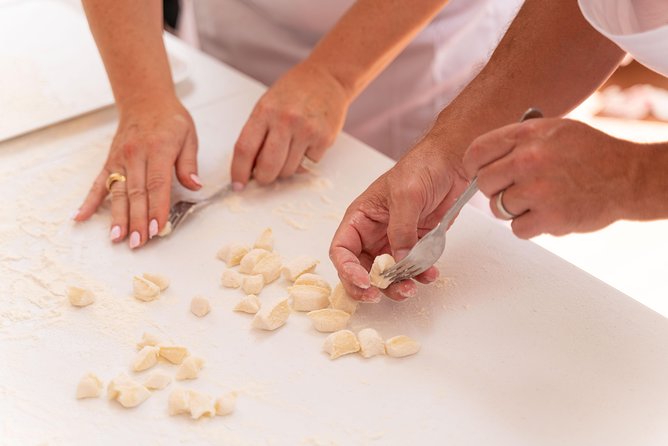 Private Pasta & Tiramisu Class at a Local's Home in Positano - Why Private Instruction in a Local Home Feels More Real