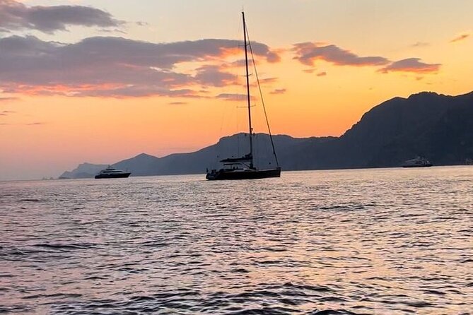 Private Sunset Tour 1.5 hours with Aperitif on Board - Why a 1.5-hour sunset boat works so well here