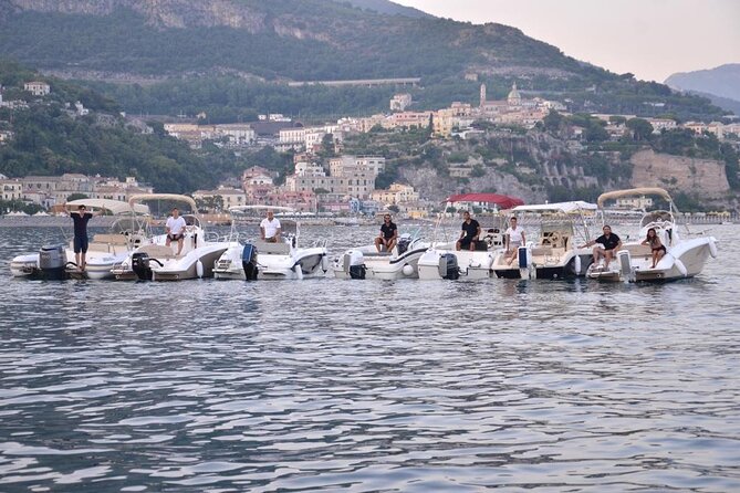 Private tour with skipper Amalfi coast - Pandora Cave and the waterfall moment: what to expect and how to time it