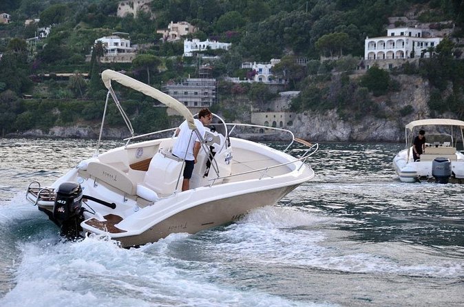 Private tour with skipper Amalfi coast - Price and value: $302.32 per group, what that means in real terms
