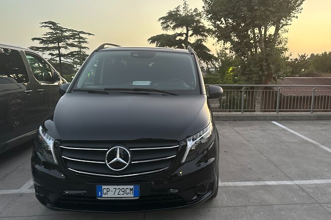 Private Transfer from Amalfi Coast to Rome - Pickup in Positano and luggage-friendly door-to-door service